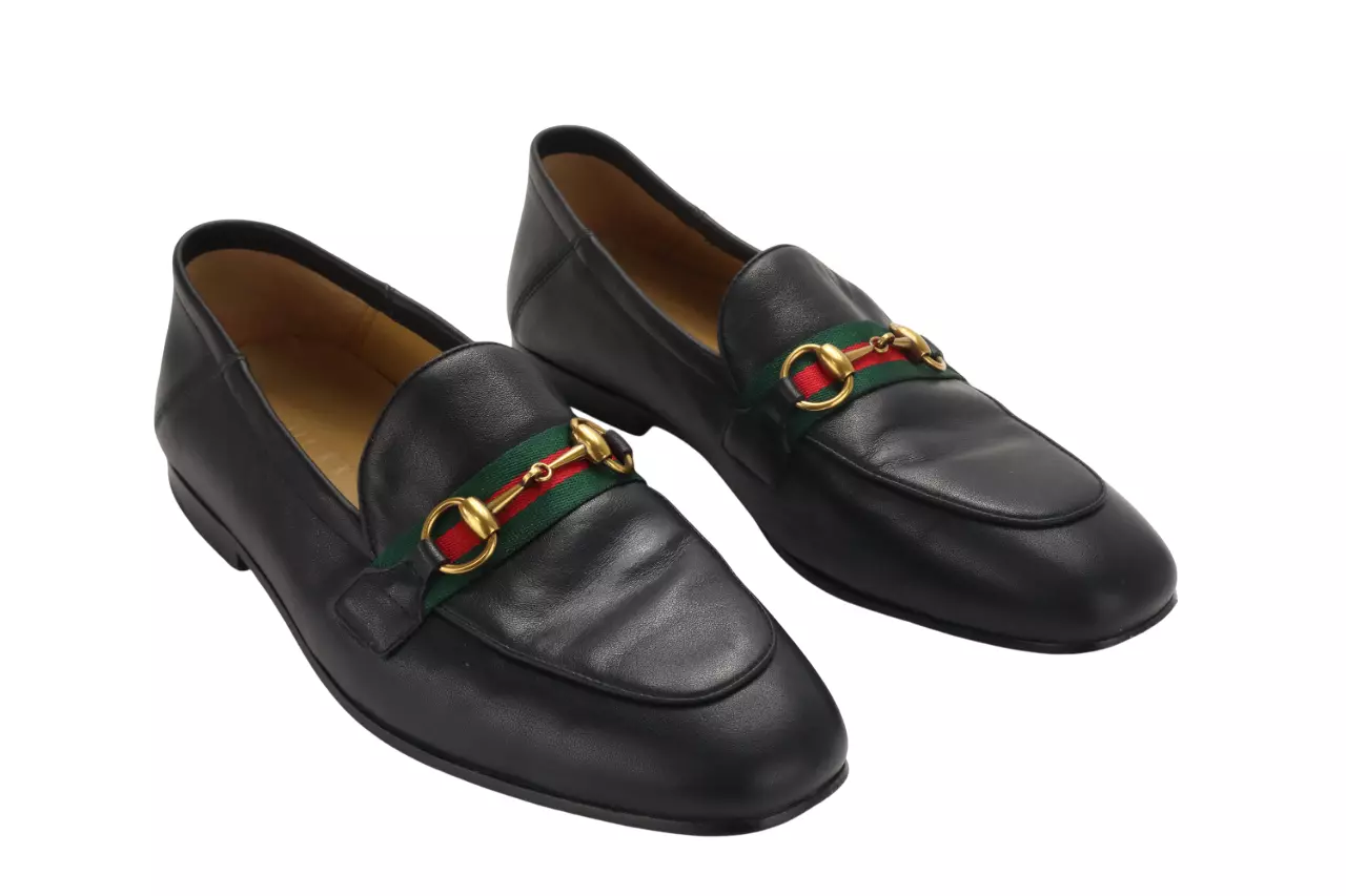 Gucci Schuhe Herren Eu 43 Slipper Leder Slipper Mandel Zehen Goldton Detail