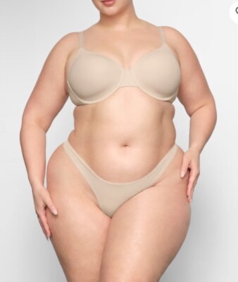 NEW SKIMS SKIMS FITS EVERYBODY T-SHIRT BRA - 2294 In SAND Size 32H
