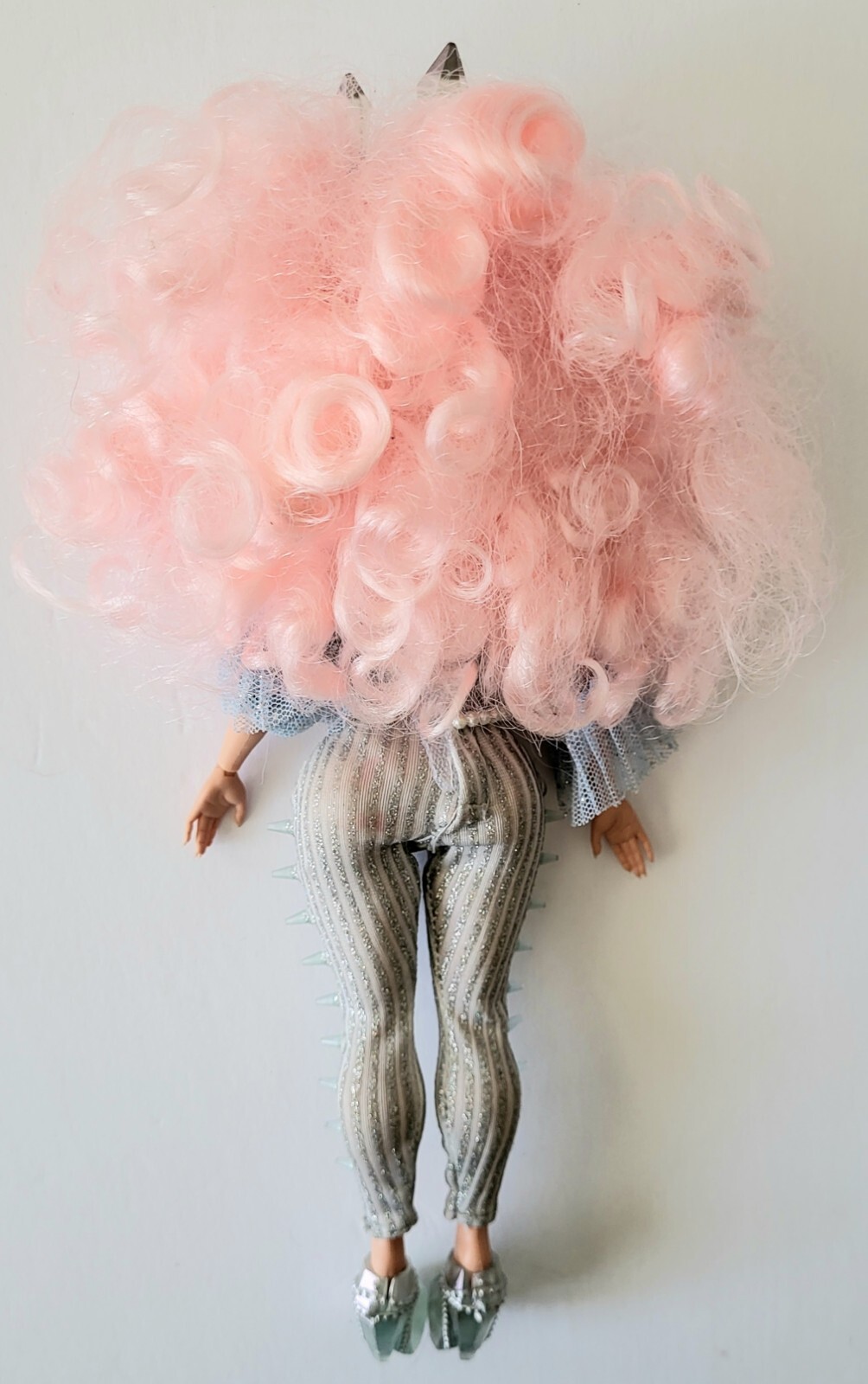 L.O.L. SURPRISE O.M.G. CRYSTAL STAR QUEEN WINTER DISCO 2019 DOLL