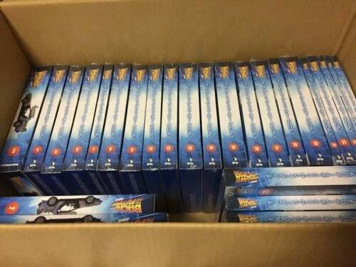 Modellini statici auto scala 1:8 DeLorean