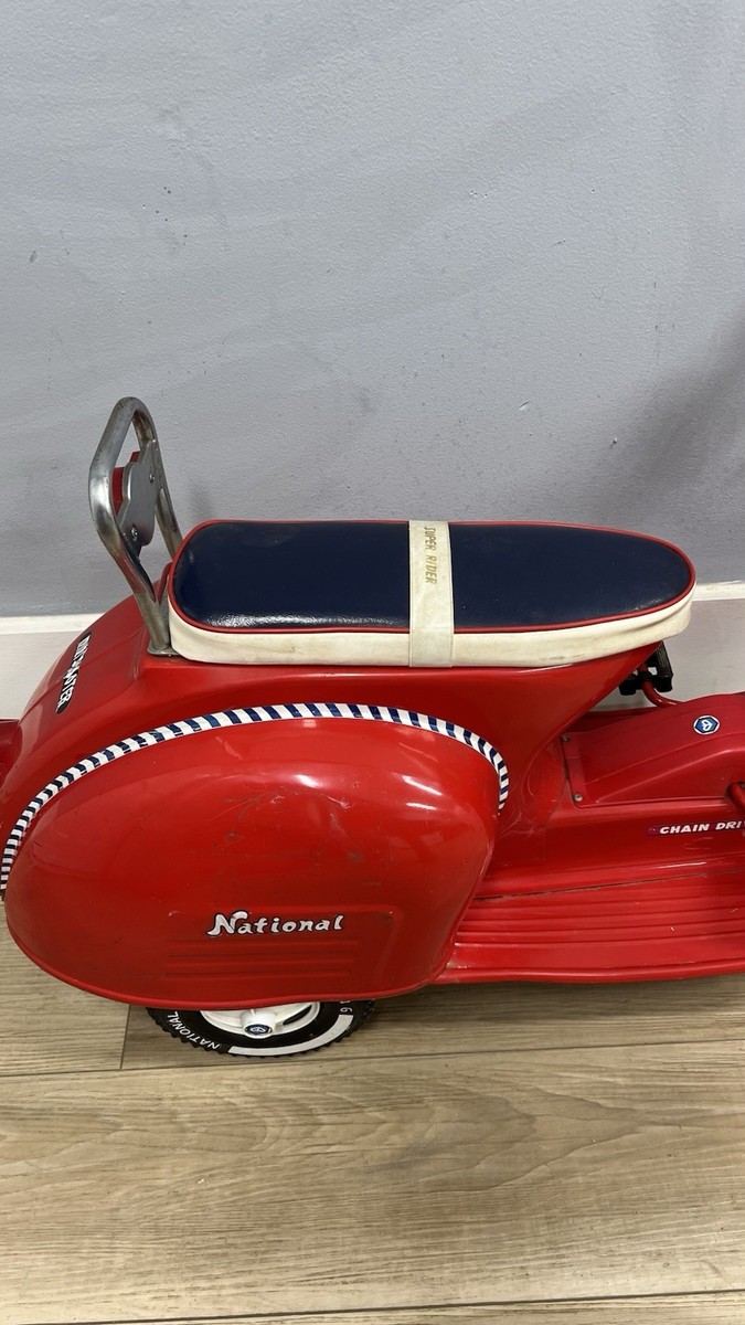 Vintage National Young Lion Pedal Scooter – Vespa Style – Chain