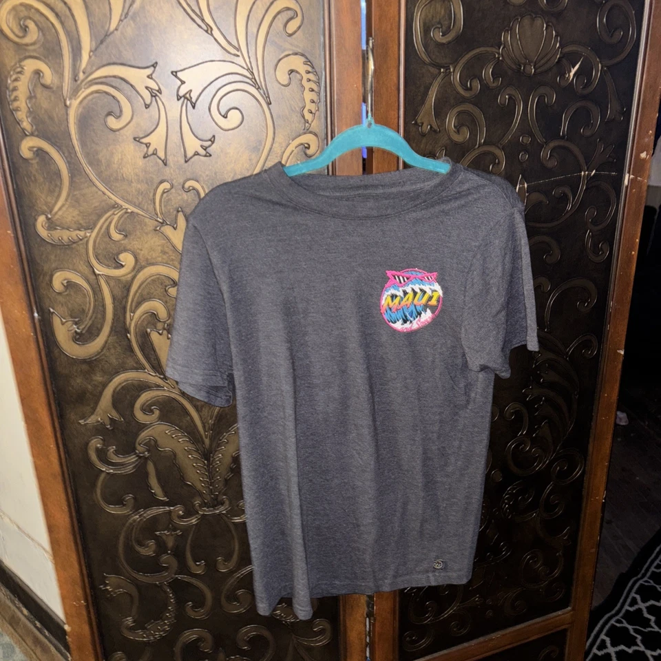 Maui and Sons Size Small Graphic Surfer T Shirt Short Sleeve - Image 3 of 4