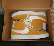 Nike blazers Mustard Yellow Suede. Size 7