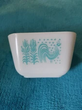 Vintage Pyrex Amish Butter Fridge dish no lid