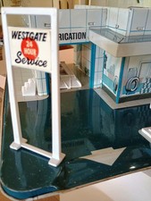 Vintage 1968 tin MARX Westgate Automotive Service Center/Gas Station Great Shape