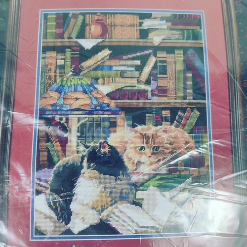 1995 Bucilla Needlepoint Cat "Friends of the Library" - Picture 2 of 4