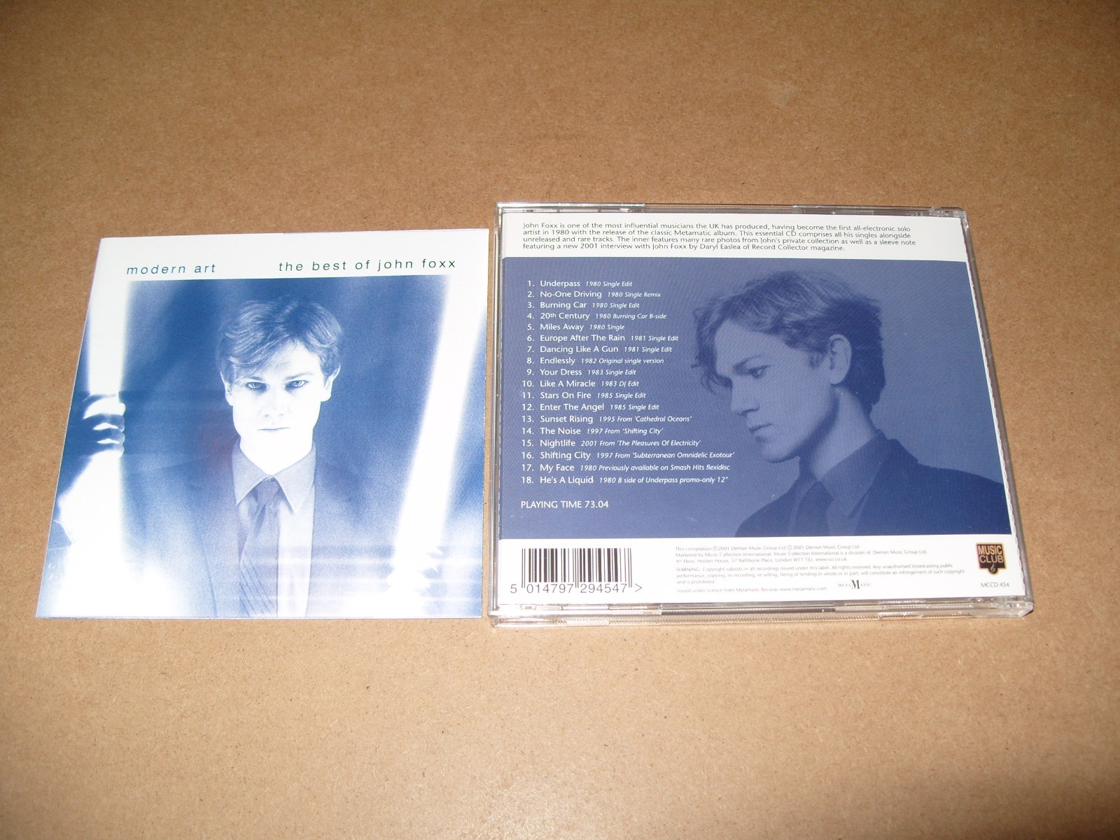 John Foxx -Modern Art (The Best Of) 2001 - CD + INLAYS NEAR MINT CONDITION. (G)