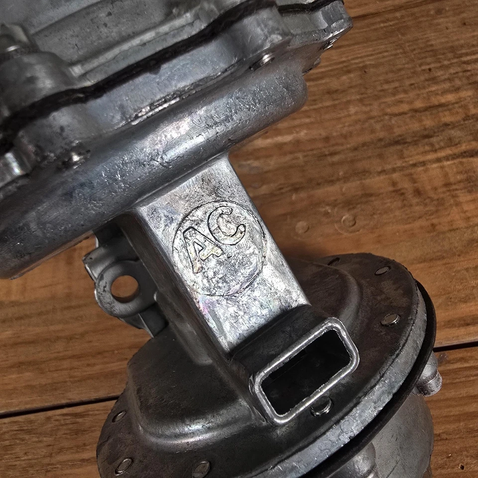 Bomba de combustible vintage AC 529 Buick 1941-51 serie 40 50 OEM AC Delco súper especial Foto 3 de 4