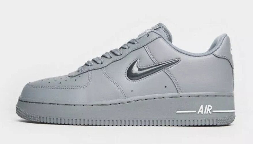 nike jewell grau