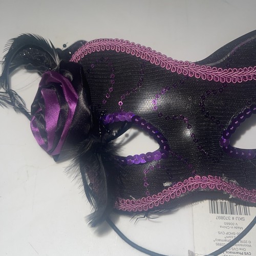 Purple & Black Masquerade Mask w/ Feathers 7 inches Wide Brand New - Picture 7 of 8