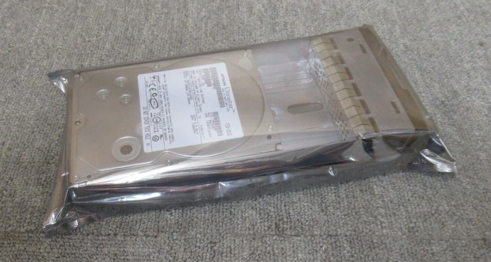 Dell EqualLogic 0A35772 HUA721010KLA330 1TB 7200RPM 32MB 3.5" Hot-Swap HDD - Image 4 of 4