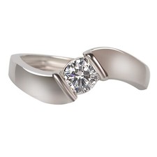 Solid 14KT White Gold  D/VVS1 0.50Ct Round Shape Solitaire Anniversary Ring