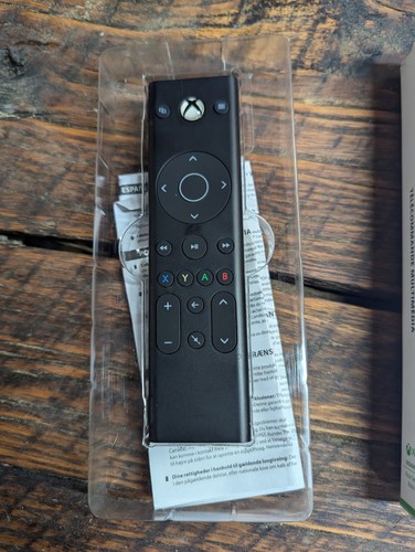 PDP *OFFICIAL* Gaming Media Remote Control (XBOX One / Series X) - Picture 2 of 3