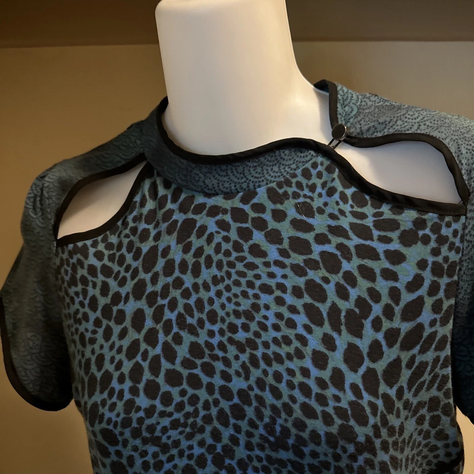 Silence + Noise Bodycon Green Cutout Dress  M  - Image 3 of 4