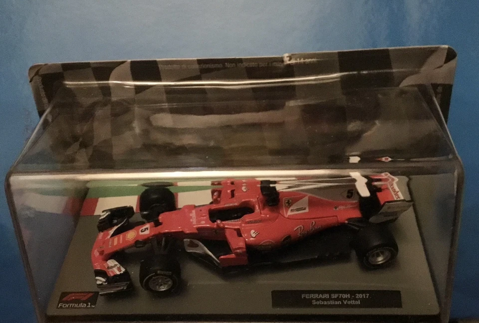p 398 - Scala 1/43 - FORMULA 1 - FERRARI SF70H di Sebastian Vettel (2017) - Immagine 3 di 4