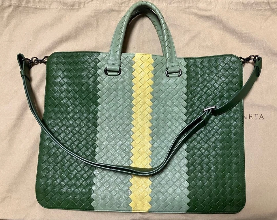 Authentique sac d'affaires Bottega Veneta Intrecciato 2 voies en cuir avec sa... - Photo 1/4