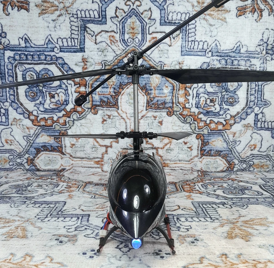 World Tech Toys: Black Calvary Helicopter, 3.5 Channel Radio Control Tested - Image 2 of 4