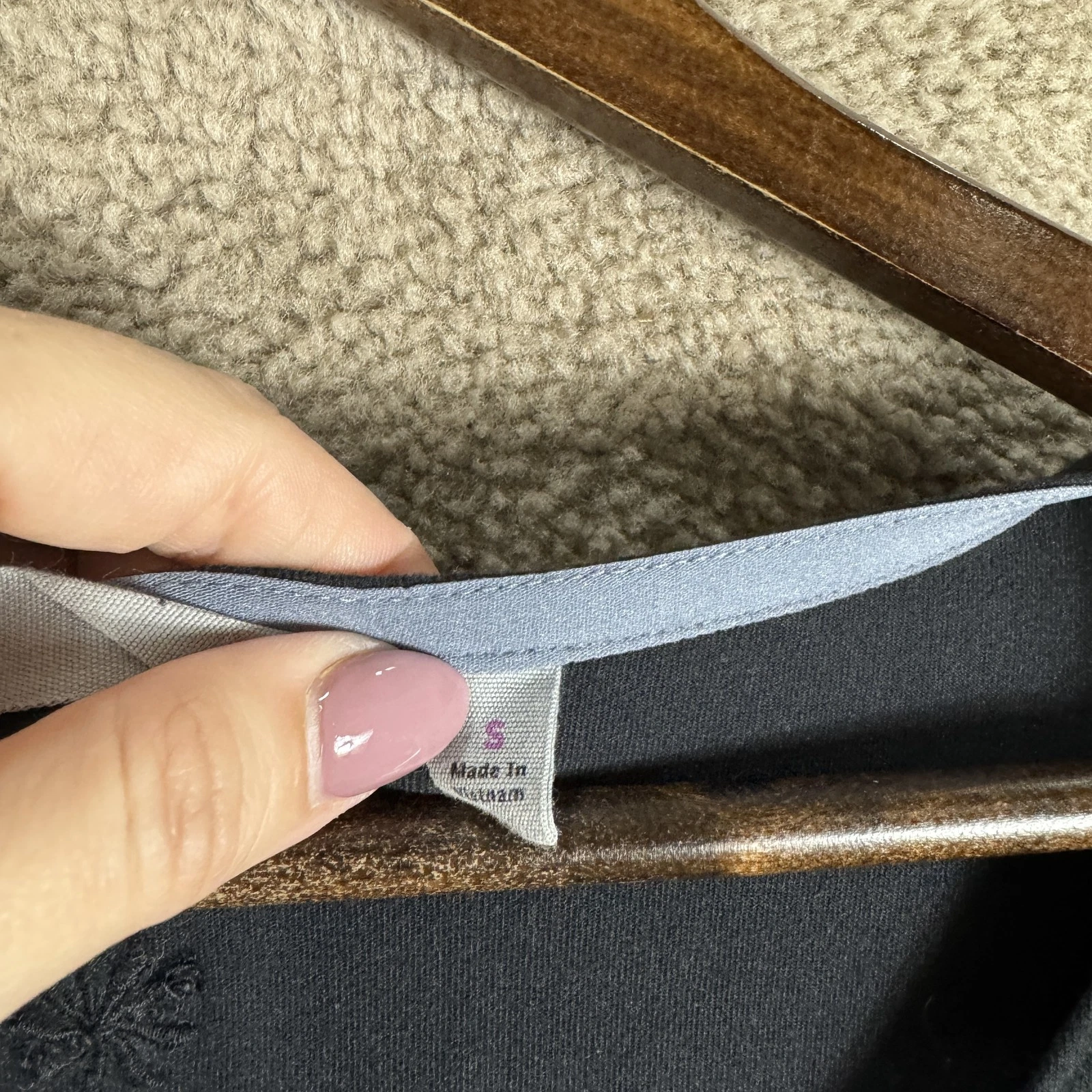 VETEMENTS Abito donna Athleta Crescendo piccolo nero cappuccio manica aderente svasato tasca viaggio