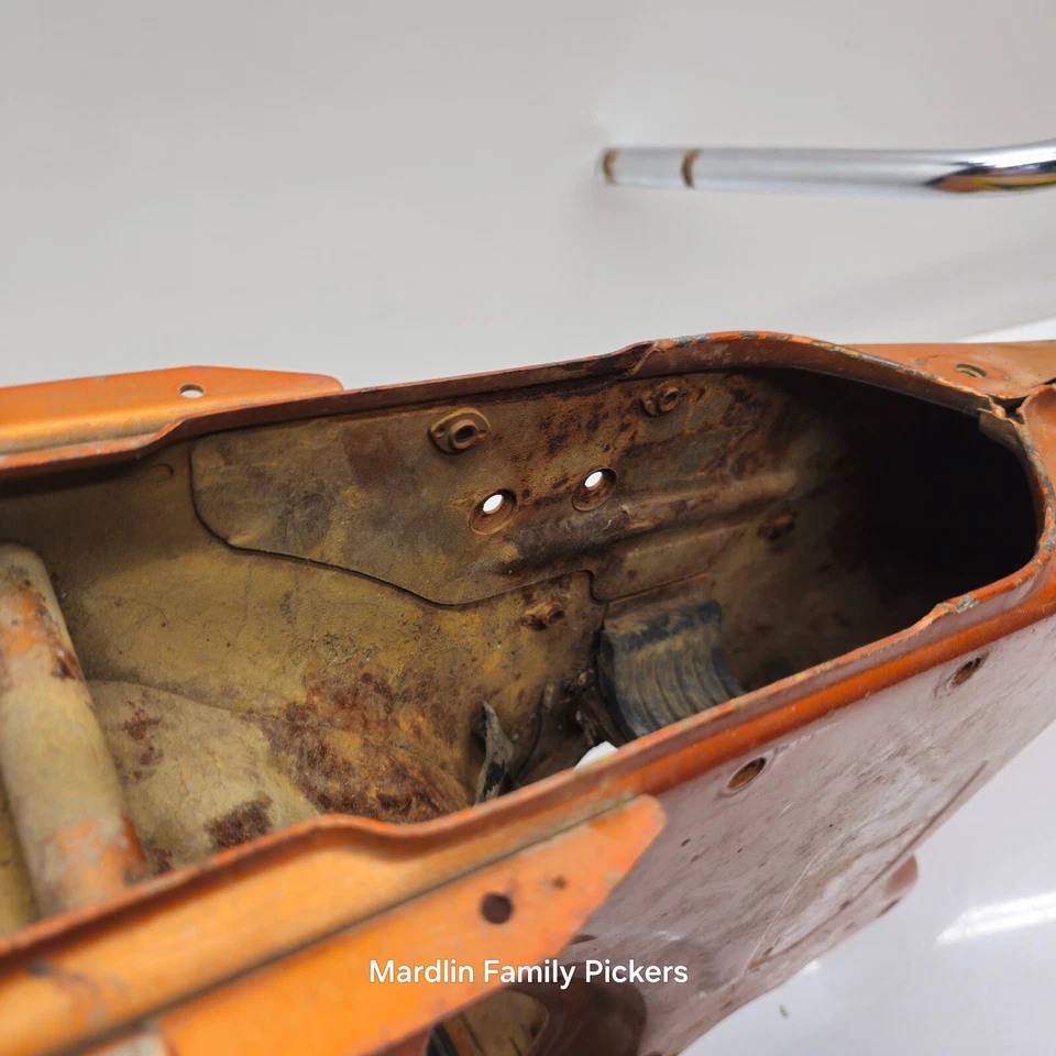 Cuadro principal Honda ST90 con manillar horquilla naranja vintage 1974 OEM Foto 3 de 4