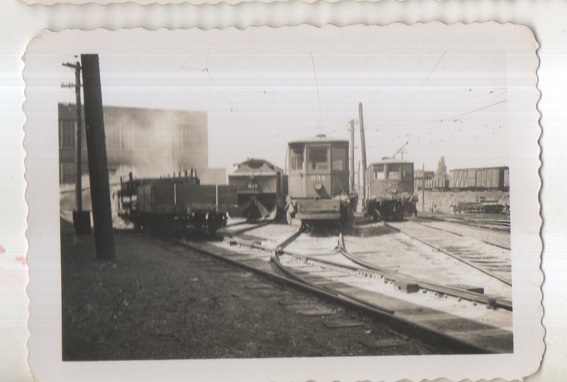WILKES BARRE RAILWAYS Car Barn Equipment Yard Trolley PA 1937
