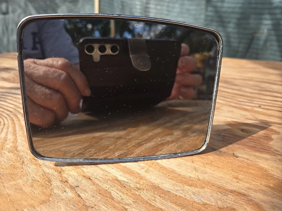 GM #9826594 ESPEJO RETROVISOR CROMADO CHEVROLET IMPALA, BELAIR, CAPRICE NOS 1971-76 Foto 2 de 4