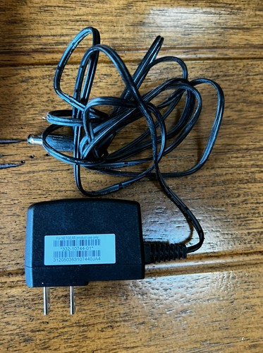 NetGear ProSafe 5-Port Gigabit Switch GS105 v5 & Power Adapter Blue - Picture 7 of 10