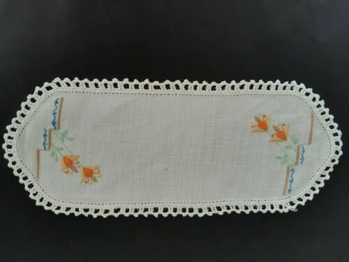 Vintage beige embroidered cloth/doily with orange flowers. - Picture 1 of 3