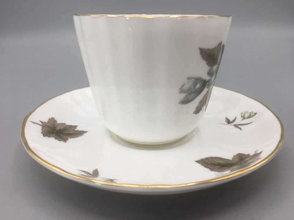 Royal Worcester «Дорчестер» цветочный ребристый чайная чашка и блюдце комплект Англии винтажный - Изображение 4 из 4