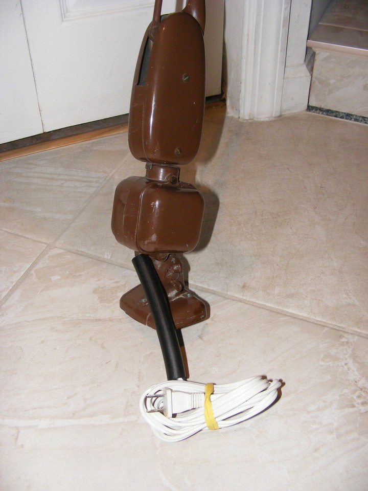 Work LightDual FluorescentBenchTop Mount For Lab or Drafting Desk