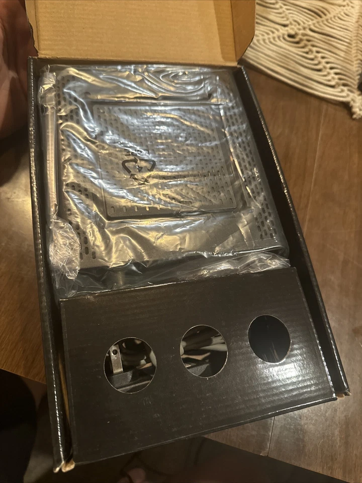 Motorola SBG6580 Surfboard Extreme DOCSIS 3.0 Wireless Router Cable Modem 2in1 - Image 2 of 2