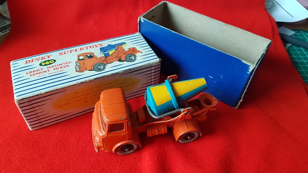 DINKY TOYS 960 ALBION CHIEFTAIN LORRY MOUNTED CEMENT MIXER | eBay