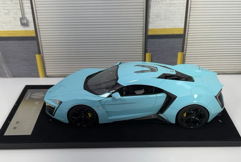 MOTORHEX 1/18 Scale W MOTORS “LYKAN” BLUE - Image 3 of 4