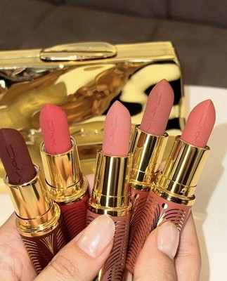 MAC Gold Standard Matte Lipstick 5 Piece Kit with Exclusive Edition Clutch