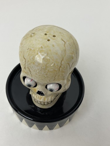 Dept 56 Salt Pepper Shakers Skull Apothecary Black Ivory Halloween Googly Eyes - Picture 6 of 10