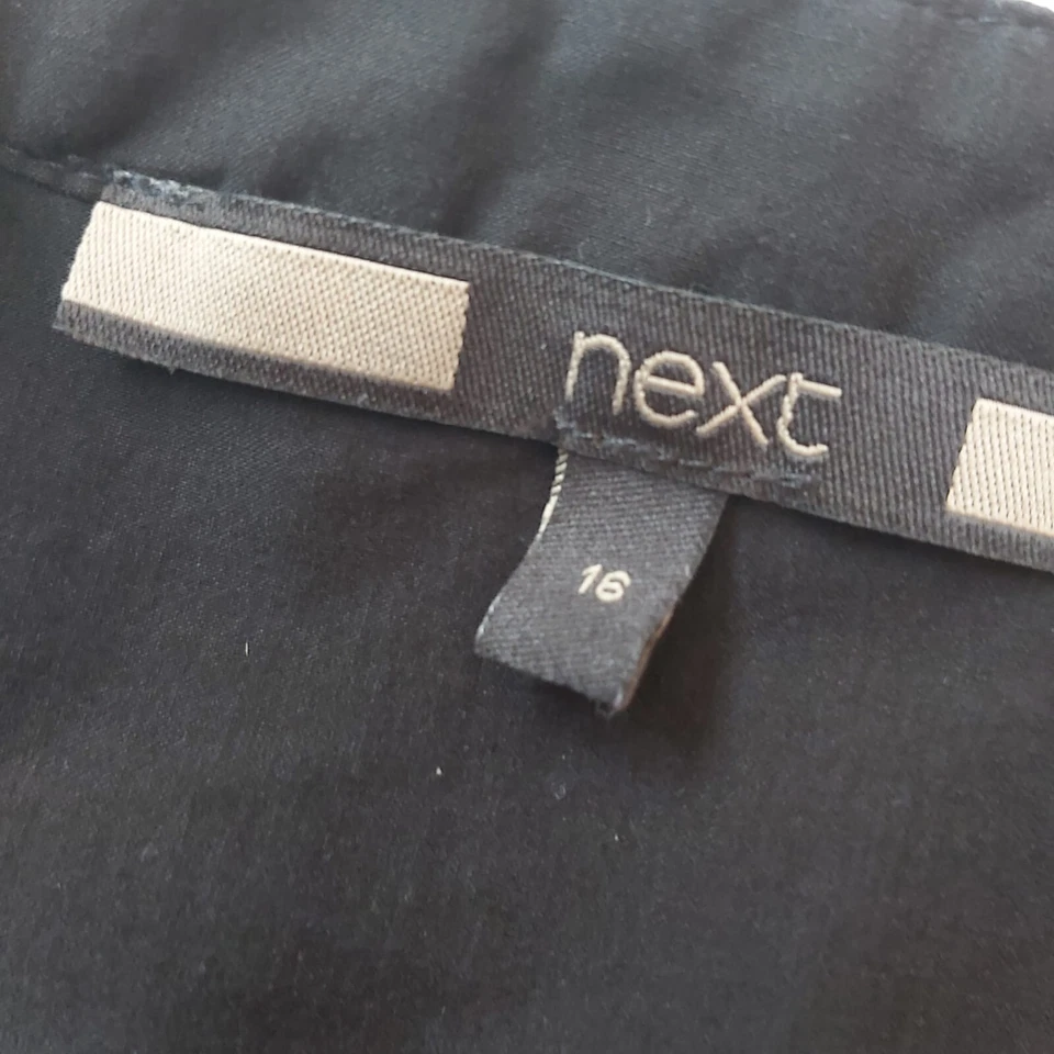 Next Blouse Women's Size 16 Black V-Neck Lace 3/4 Sleeve Workwear Smart Casual  - Image 4 of 4