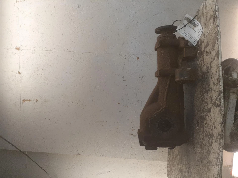 Conjunto de suporte diferencial usado serve: 2010 Subaru Legacy traseiro SW 2.5L AT CVT - Imagem 2 de 4