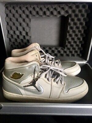 Rare 2001 Vintage OG Jordan 1 136065 001 Gray Metallic Rare 2001 Vintage OG Jordan 1 136065 001 Gray Metallic