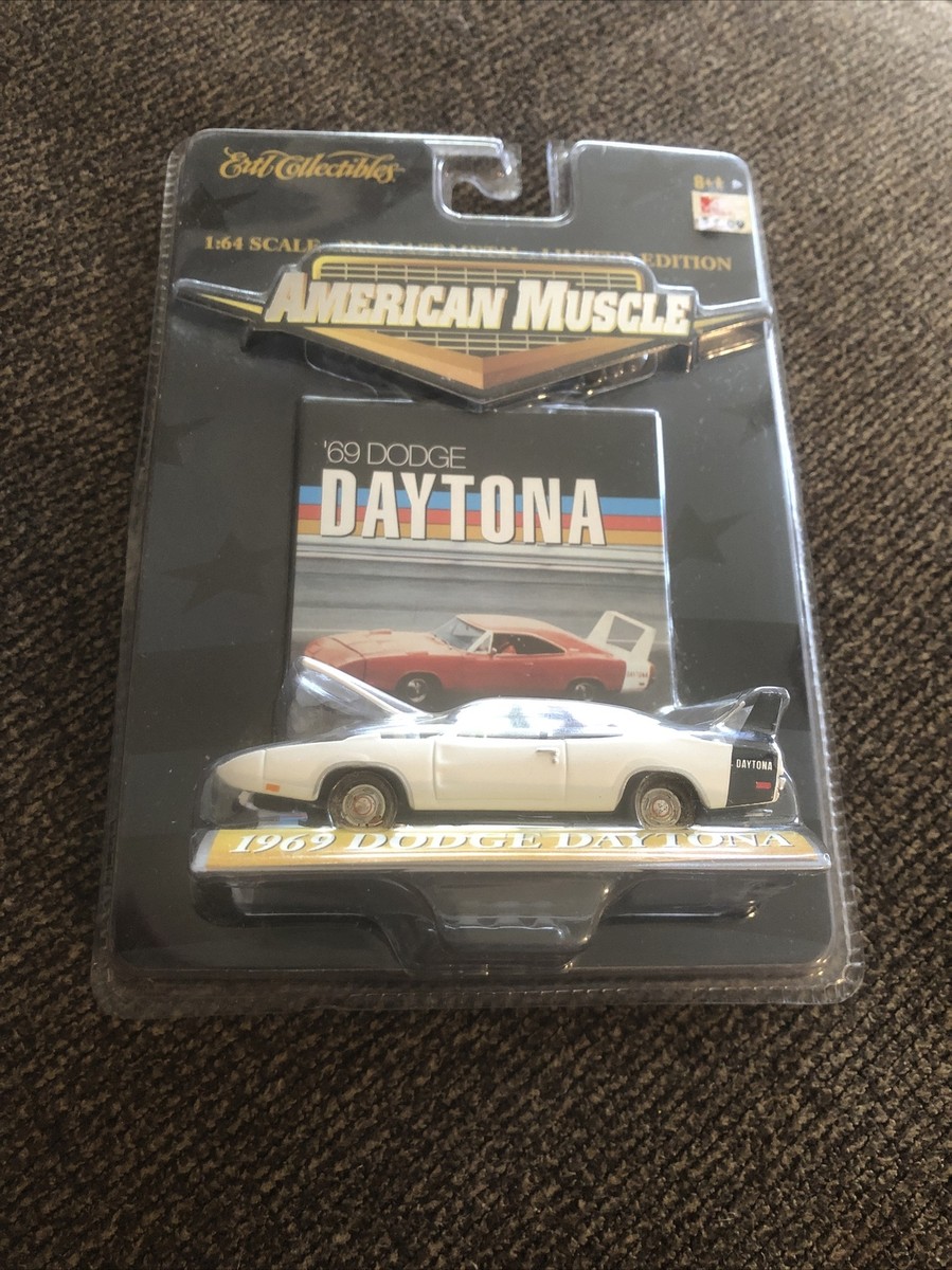 1969 DODGE DAYTONA アーテル 1969 Dodge Charger Daytona WHITE 1:64 Ertl American Muscle 32341