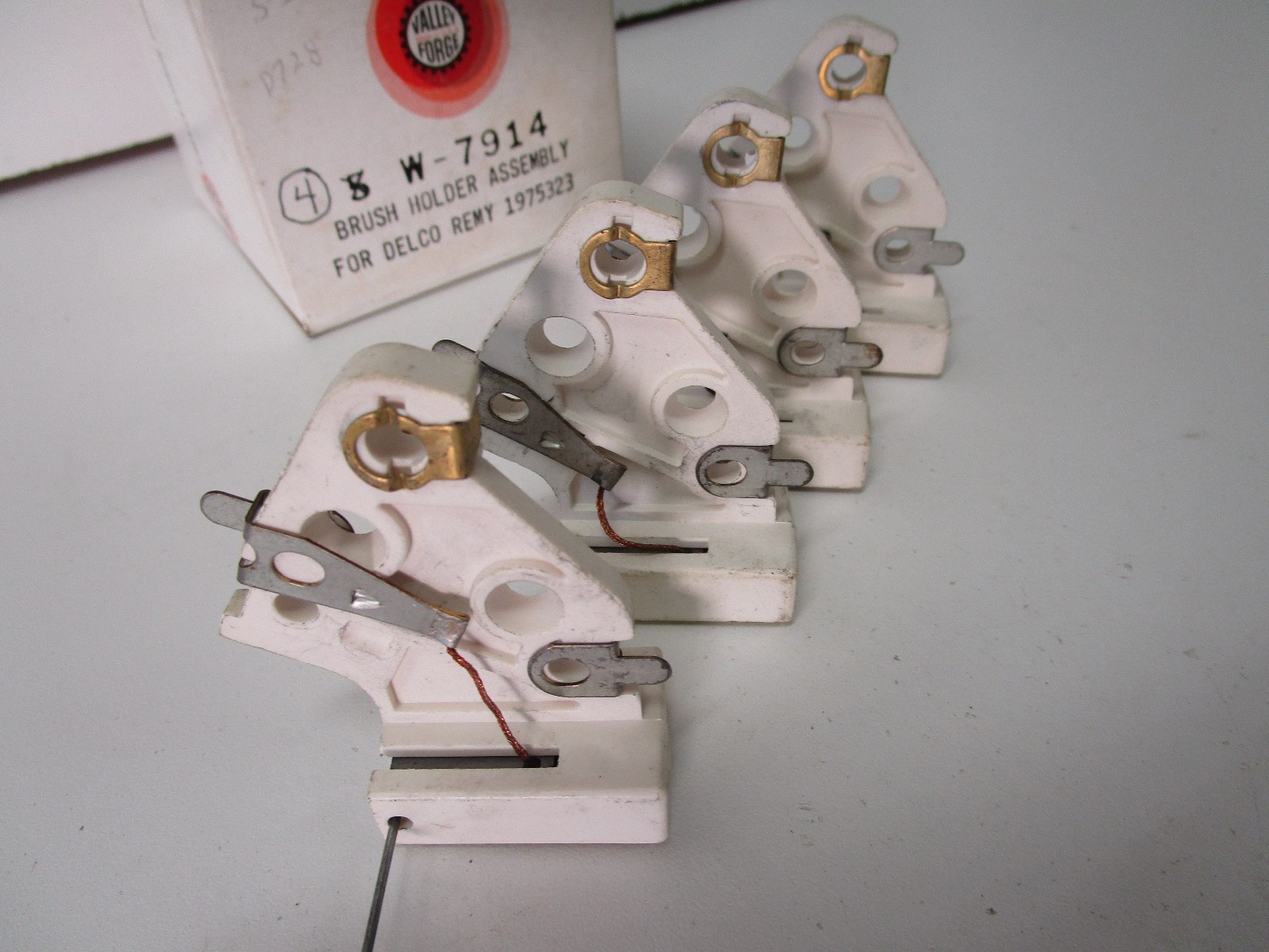 VALLEY FORGE W-7914 / 1975323 ALTERNATOR BRUSH HOLDER ASSEMBLY - LOT OF ...