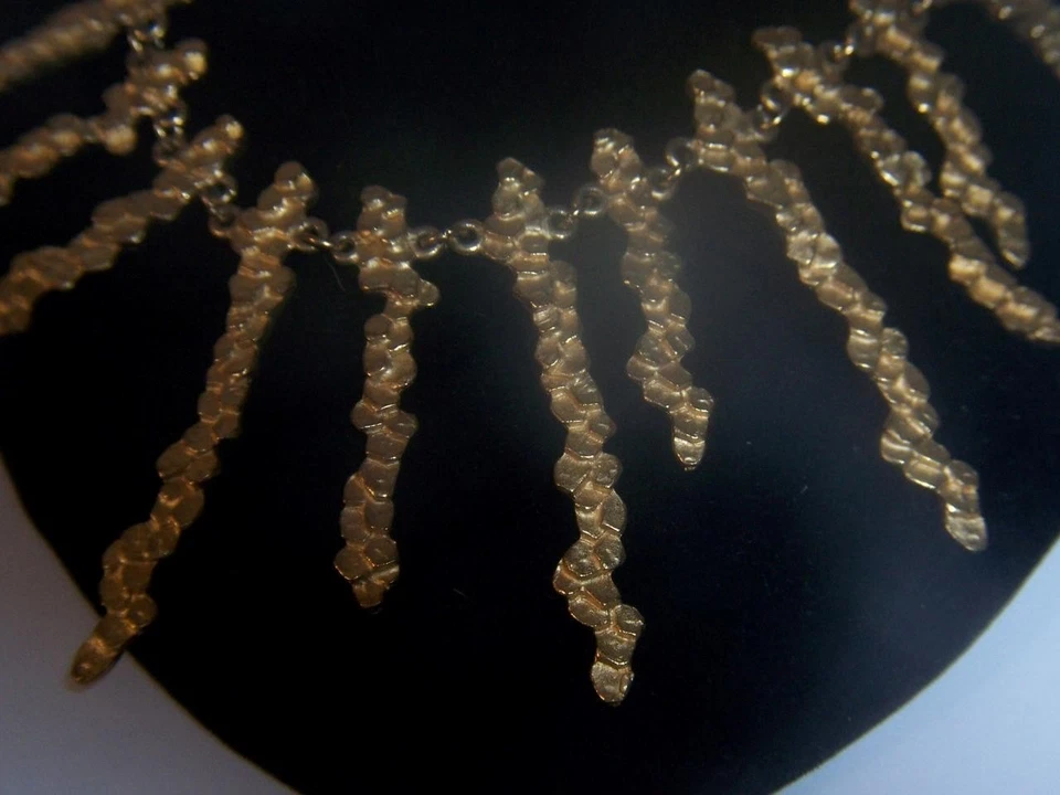 COLLAR MODERNISTA PEPITA TONO DORADO GOTA FLECOS BICHE de BERE CLEOPATRA 6/53 LTD Foto 4 de 4