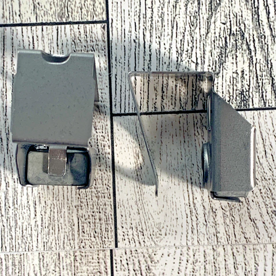 Juego de 2 colectores de escape con clip de tuerca Mopar U OEM talla .375-16 2007-24 Hemi 6036684AA Foto 3 de 4