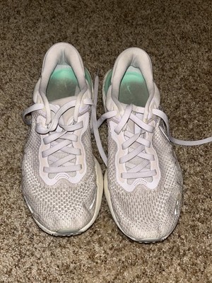Women s size 10 Nike ZoomX Invincible 1 Excellent Condition