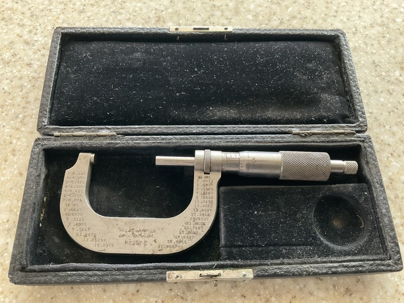 Vintage L.S. Starrett No. 213-C Outside Micrometer 1-2 Inch  In Box   .0001”