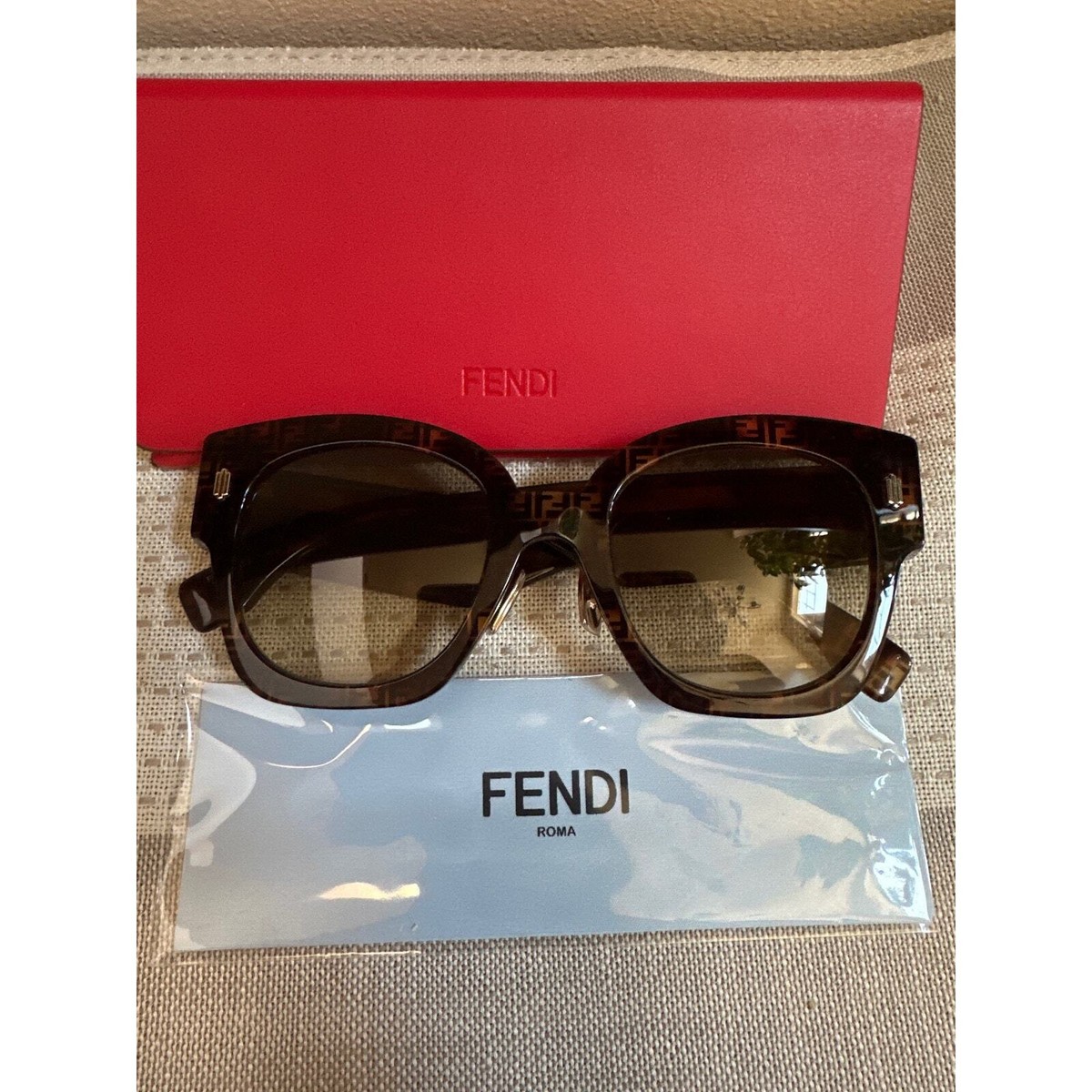Fendi FF 0458G Monogram Sunglasses in Gradient Brown with  display picture 1