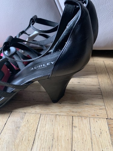 Sandalias de mujer Audley London T.40 negras exclusivas sandalias de tiras cuero NUEVO - Imagen 7 de 17