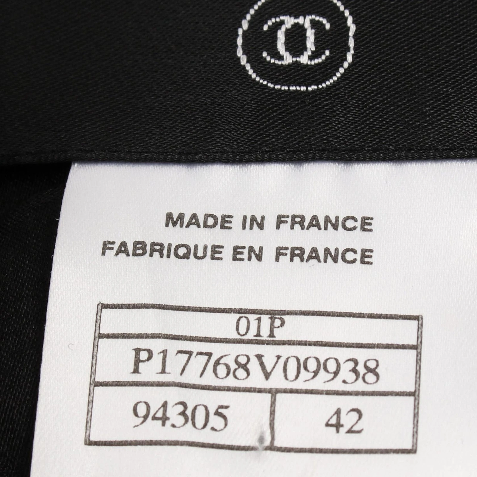 Set gonna giacca bottoni CHANEL COCO Mark P17768V09938 lana nero usato don