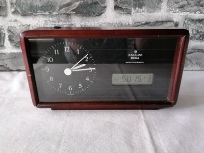 Vintage Junghans Mega Funkuhr Tischuhr Radio Controlled dunkles  Holz Germany