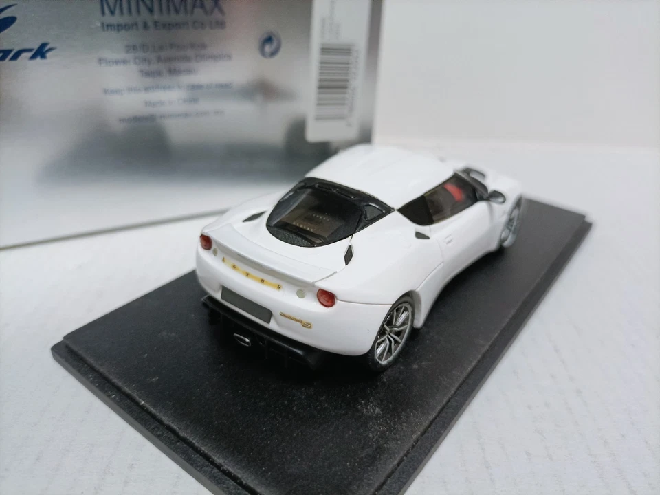 Spark 1:43 Lotus Evora S 2010 White Lotus Coupe Car Model - Image 3 of 4