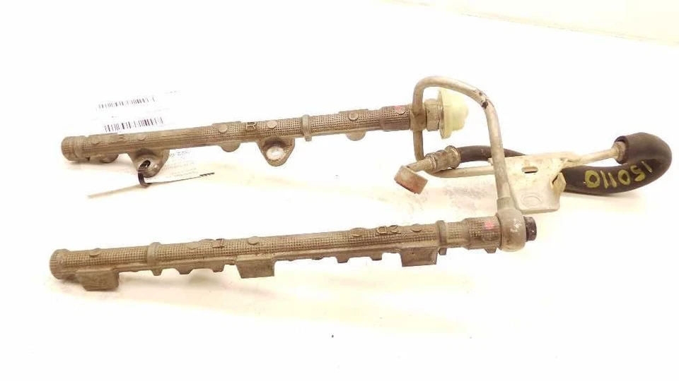 1997 TOYOTA AVALON XL 3.0L 6CYL FUEL INJECTOR RAIL  - Image 4 of 4