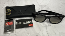 Ray-Ban RB4184. 601/32 Square Blk Frame Gray Gradient Lens Sunglasses And Case